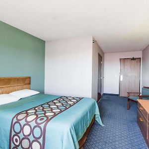 Queen Room Mobility accessible